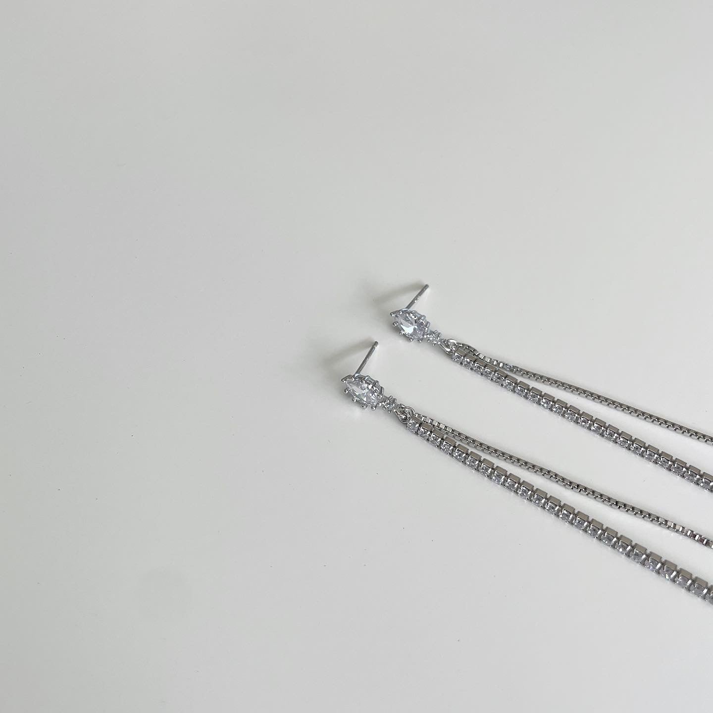 Iris drop earrings