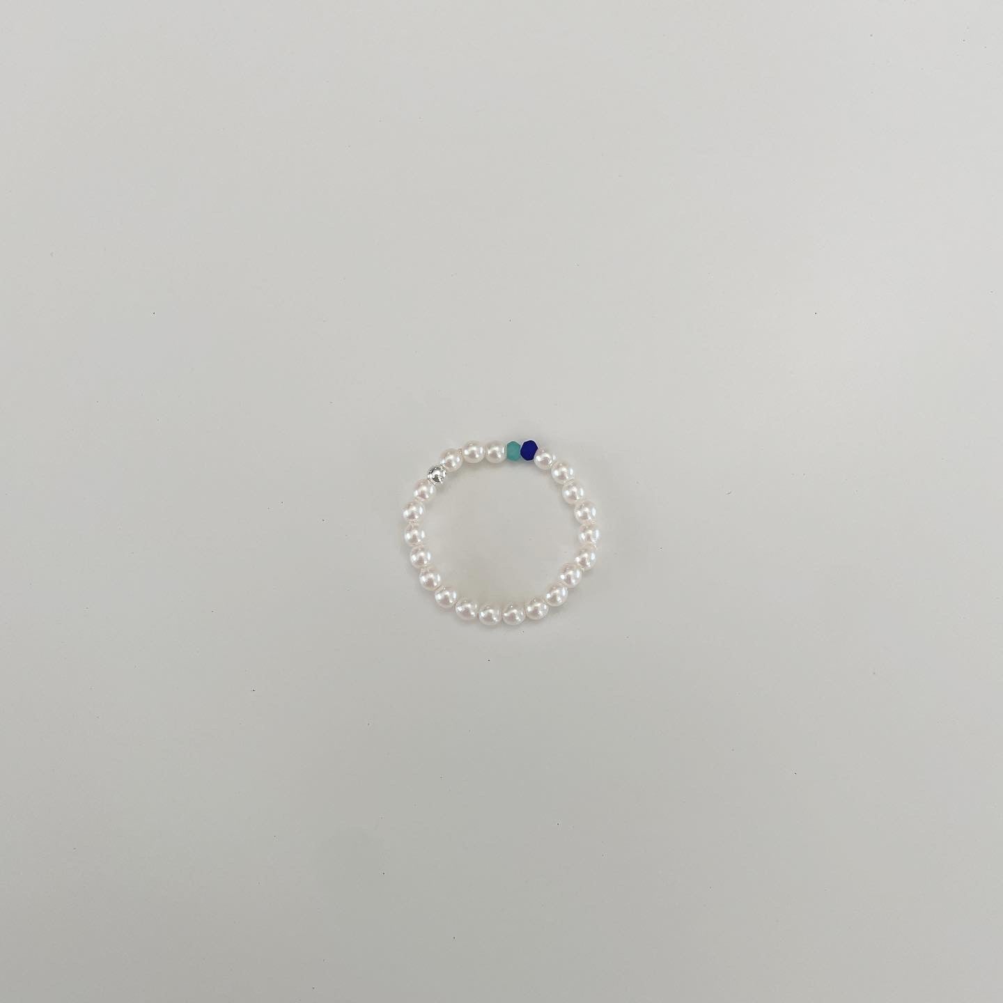 Retro pearl beads ring