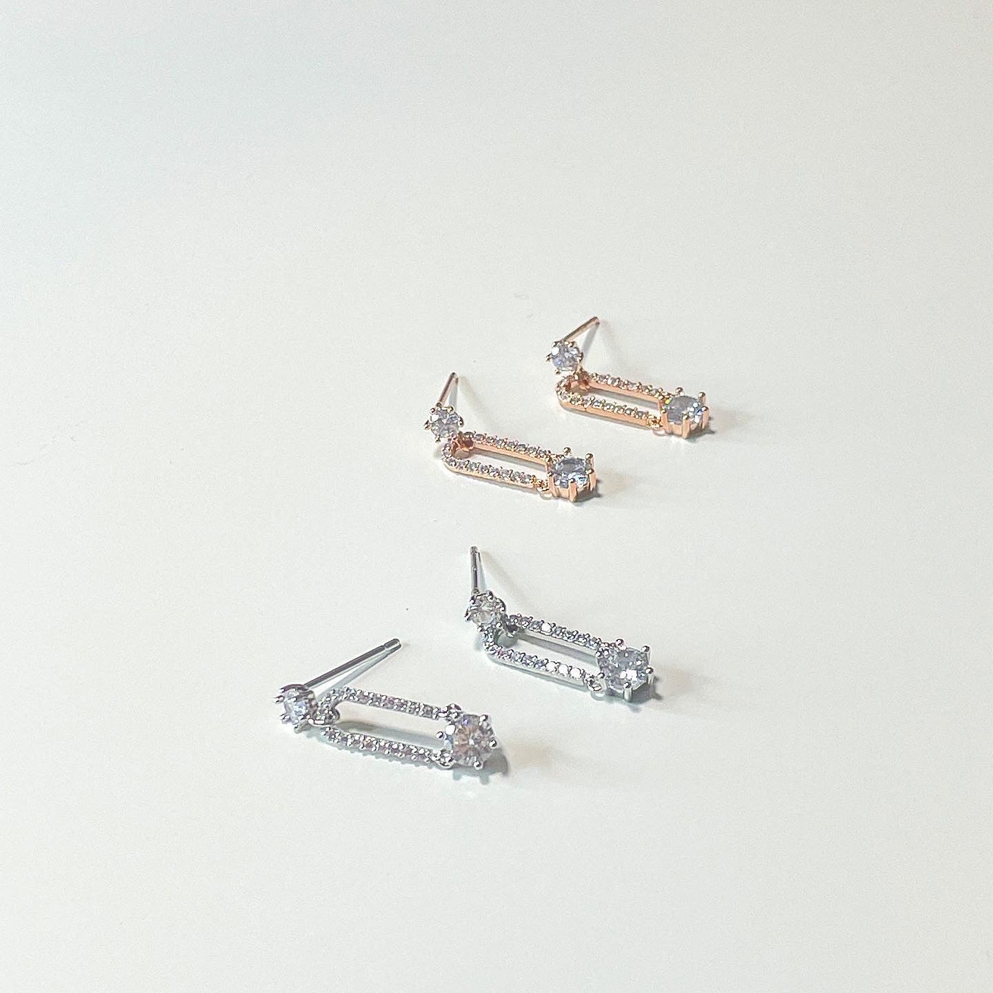 Linkle cubic earrings