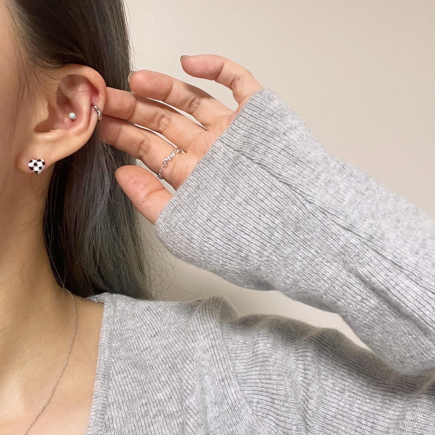 Checkered heart earrings