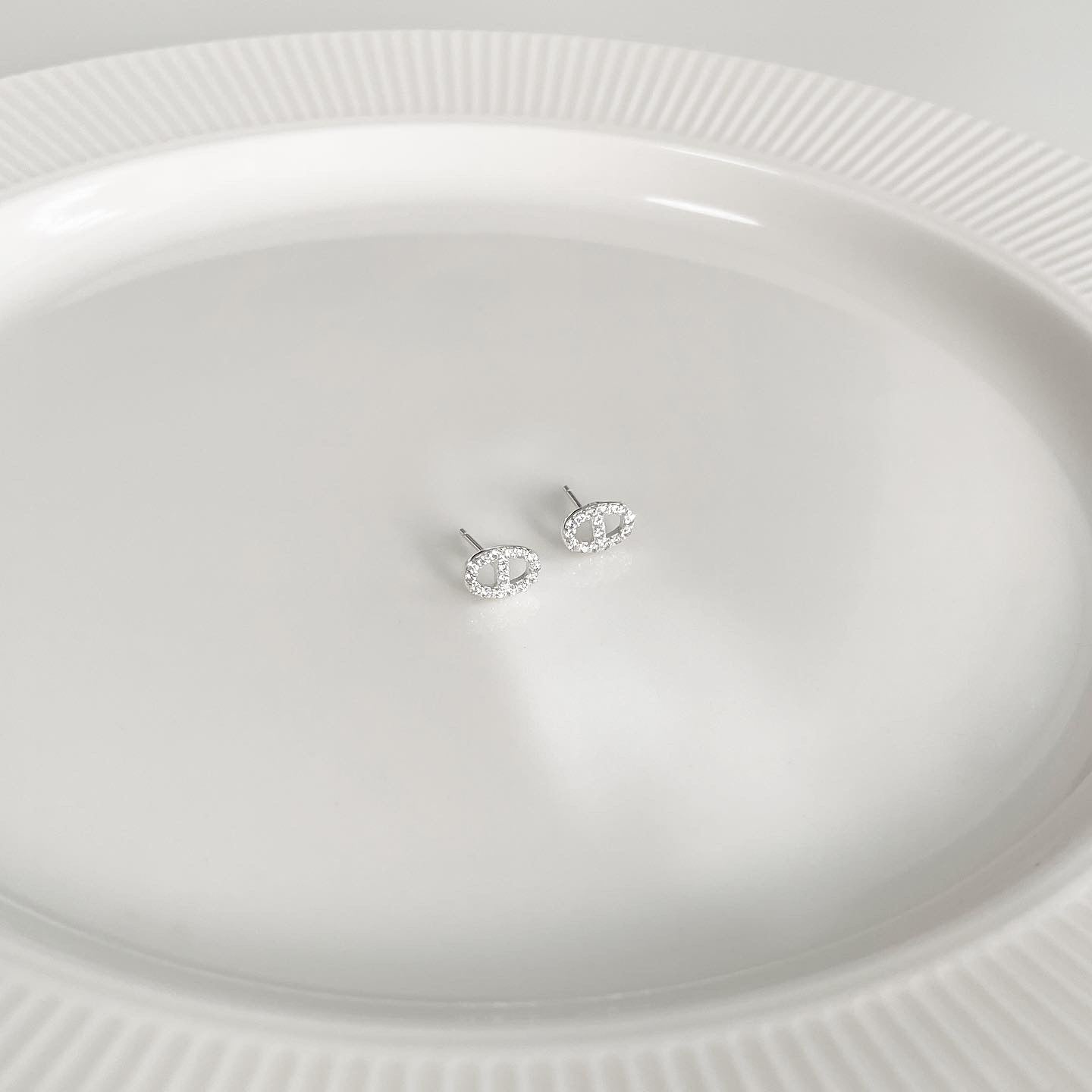 Chandal stud earrings