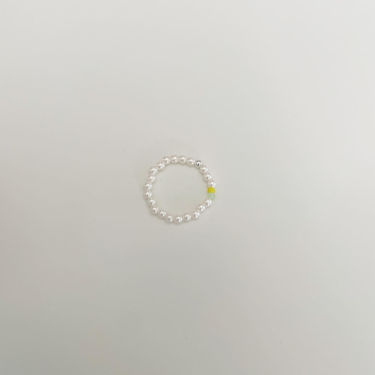 Retro pearl beads ring