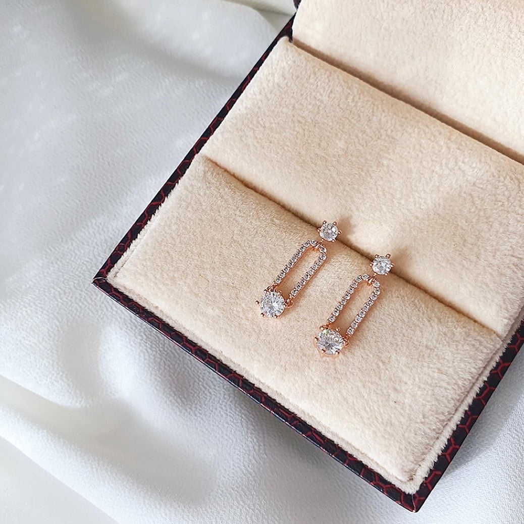 Linkle cubic earrings