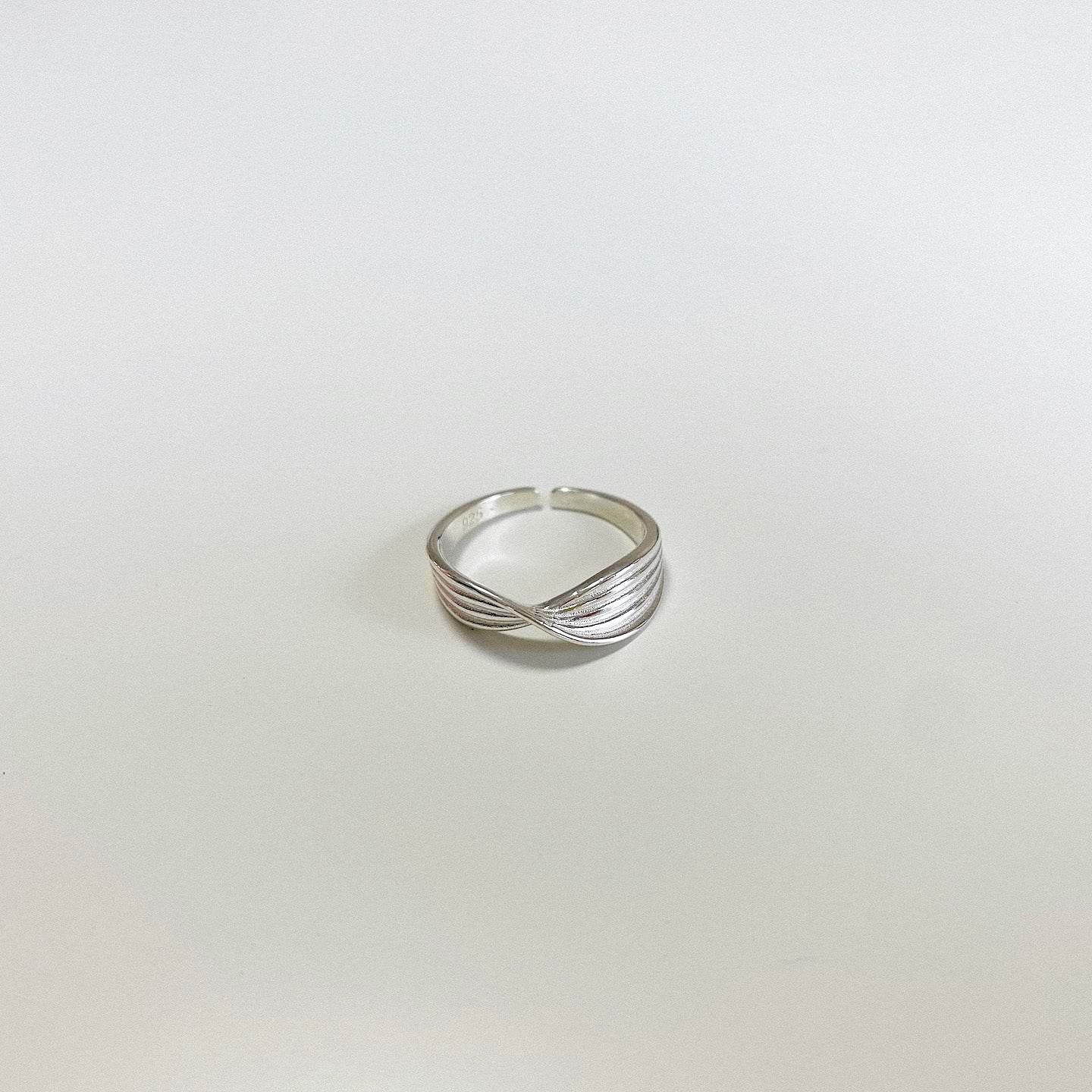 Angel curl ring