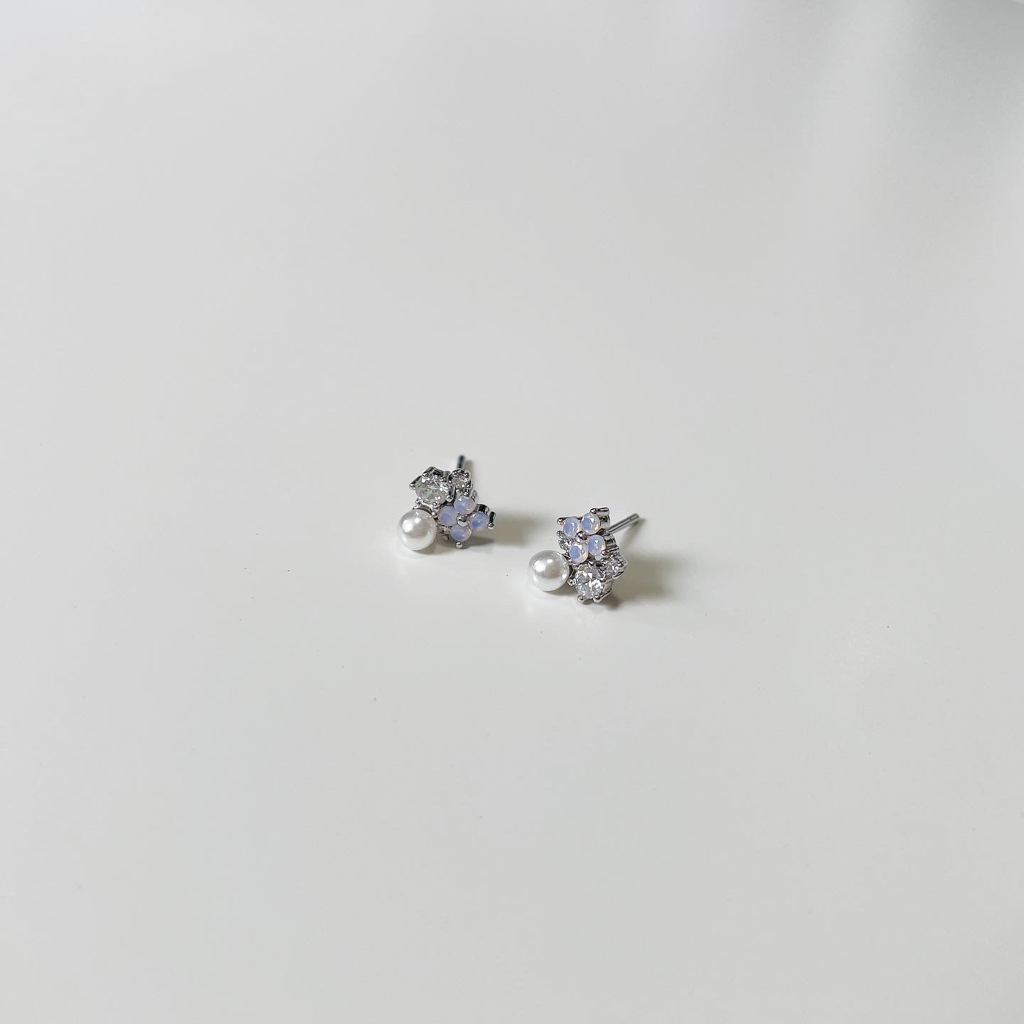 Poem stud earrings